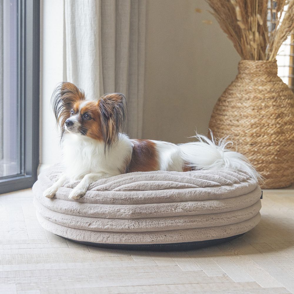 Designed by Lotte REZA - Hundebett rund - beige - Hundekissen Schlafplatz