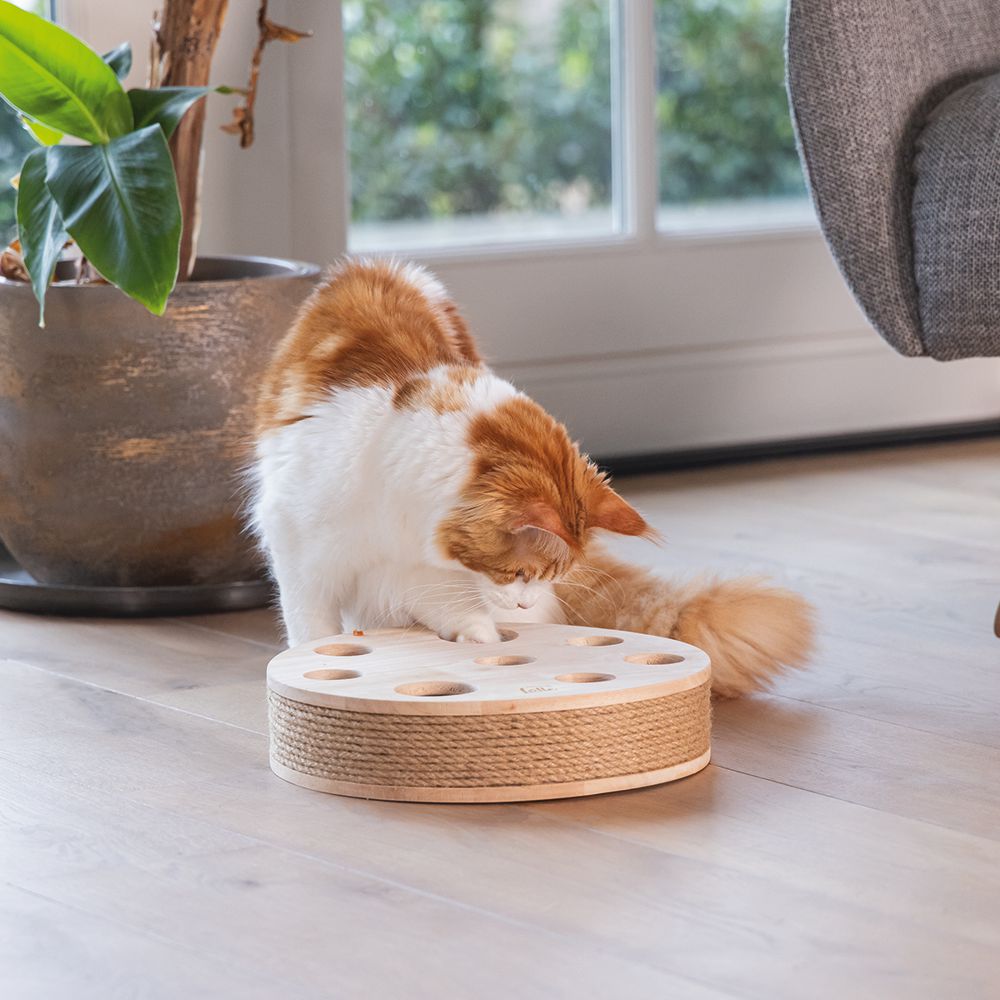 Designed by Lotte Katzenspielzeug RAYA - 30 x 7 cm - Holz - 2 Kugeln Kratzbrett